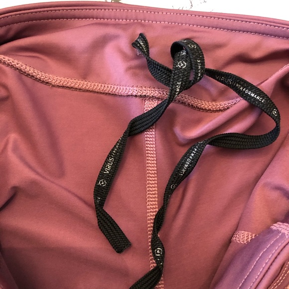 Virus capri leggings Size Small - Picture 8 of 9